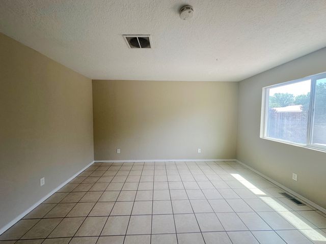 325 VERDE Drive SW, Los Lunas, NM 87031