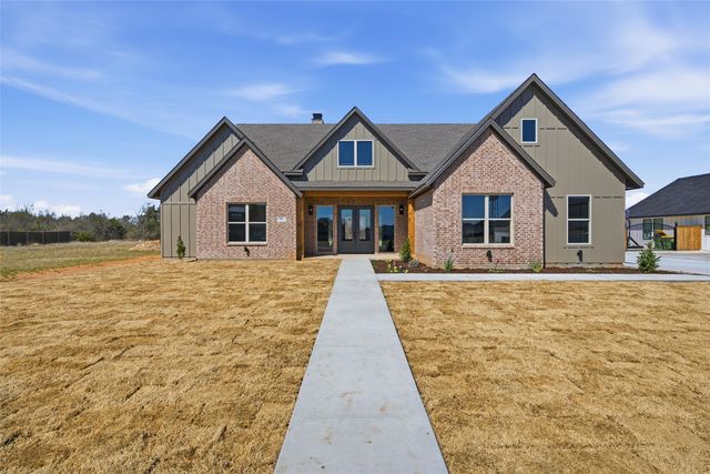 16 Pareya Circle, West, TX 76691