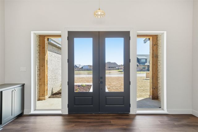 16 Pareya Circle, West, TX 76691