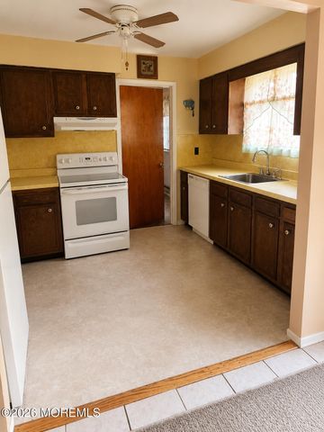 222 Lane Place, Forked River, NJ 08731
