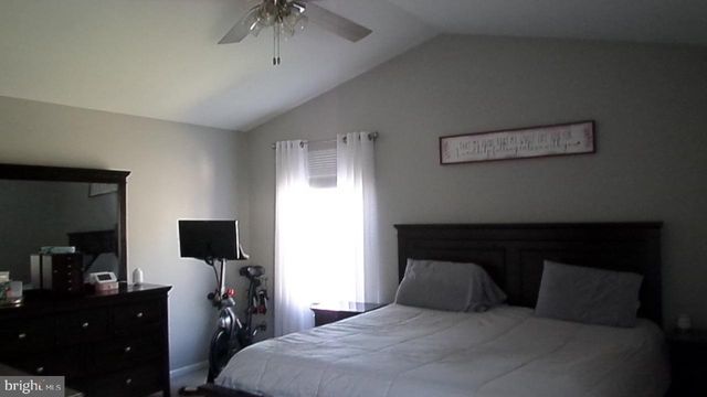 129 COUNTRY LN, Sicklerville, NJ 08081