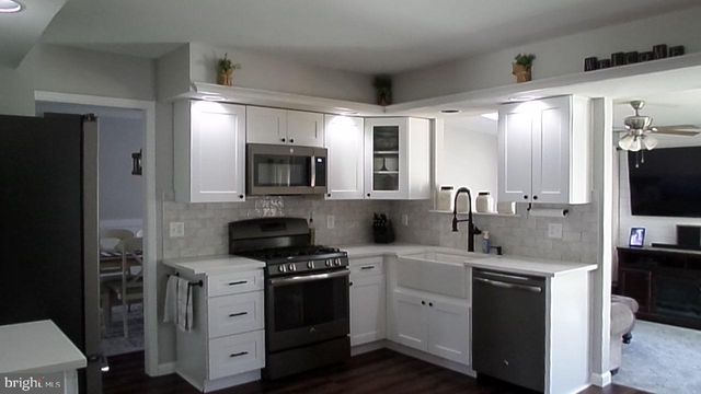 129 COUNTRY LN, Sicklerville, NJ 08081