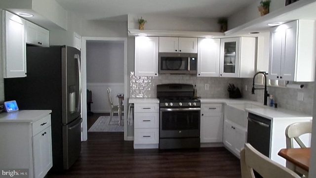 129 COUNTRY LN, Sicklerville, NJ 08081