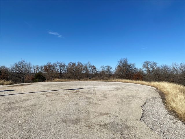 401 Mountain View Court, Sunset, TX 76270