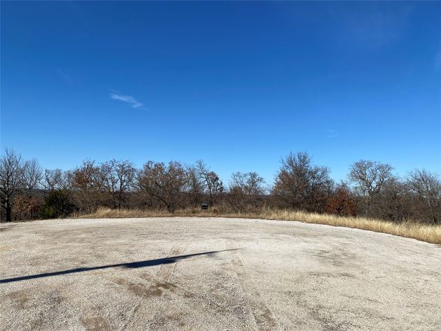 401 Mountain View Court, Sunset, TX 76270