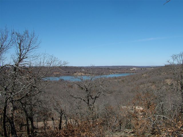 401 Mountain View Court, Sunset, TX 76270