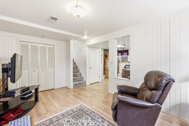 1107 HONEYSUCKLE LANE, Neenah, WI 54956