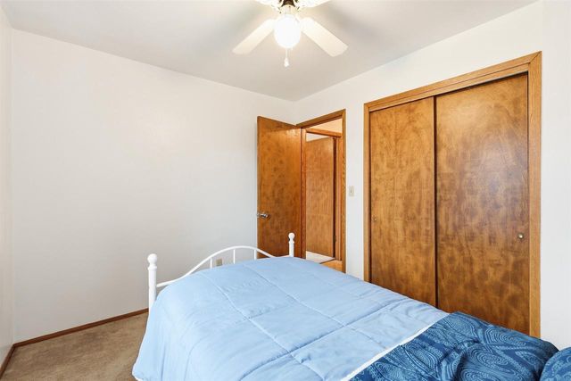 1107 HONEYSUCKLE LANE, Neenah, WI 54956