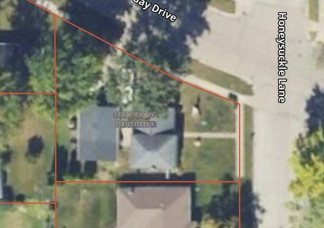 1107 HONEYSUCKLE LANE, Neenah, WI 54956