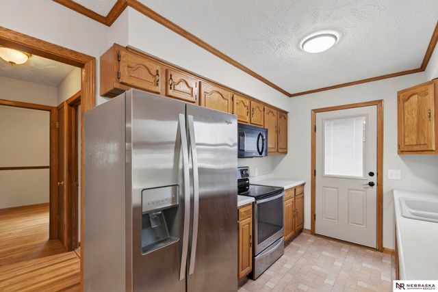 8506 Birch Drive, La Vista, NE 68128