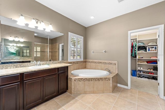 11403 SCRIBNER STATION LANE, Lithia, FL 33547