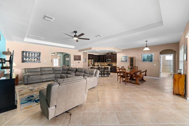 11403 SCRIBNER STATION LANE, Lithia, FL 33547