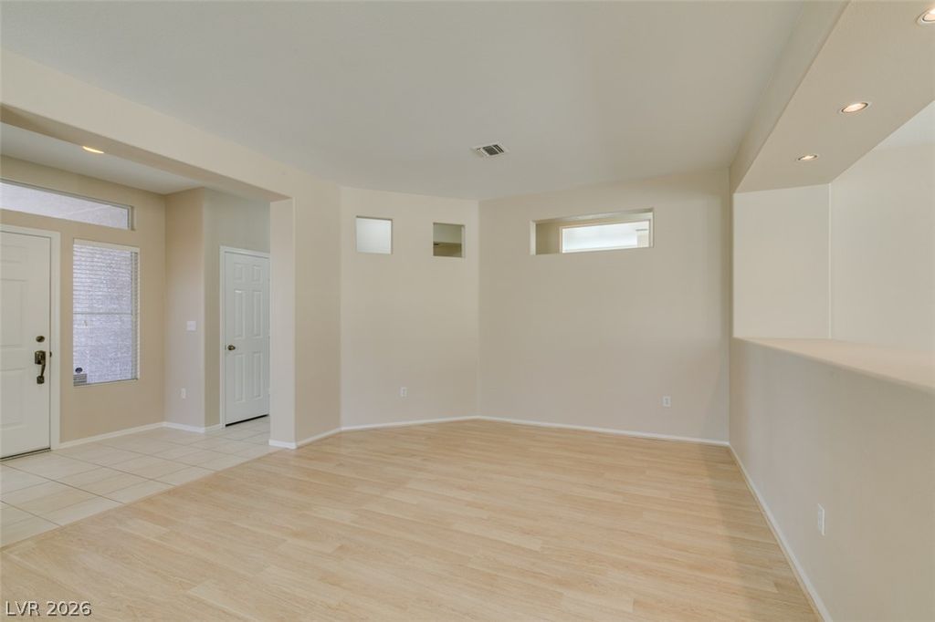 431 VINEWOOD Court, Henderson, NV 89012 — photo 2