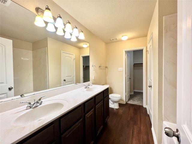 705 River Garden Drive, Fort Worth, TX 76114