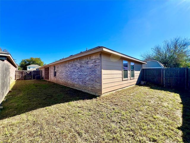 705 River Garden Drive, Fort Worth, TX 76114