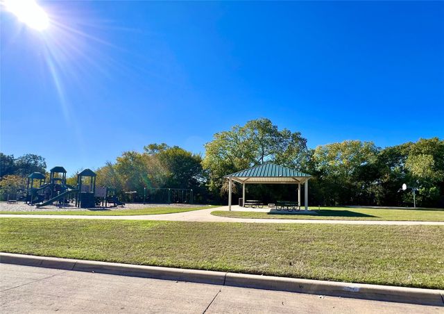 705 River Garden Drive, Fort Worth, TX 76114