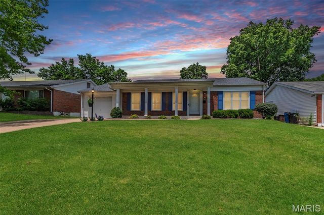 6011 Ranchwood Drive, Affton, MO 63123