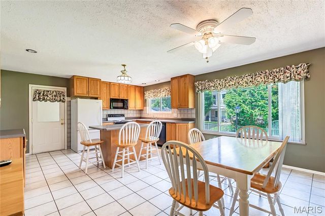 6011 Ranchwood Drive, Affton, MO 63123