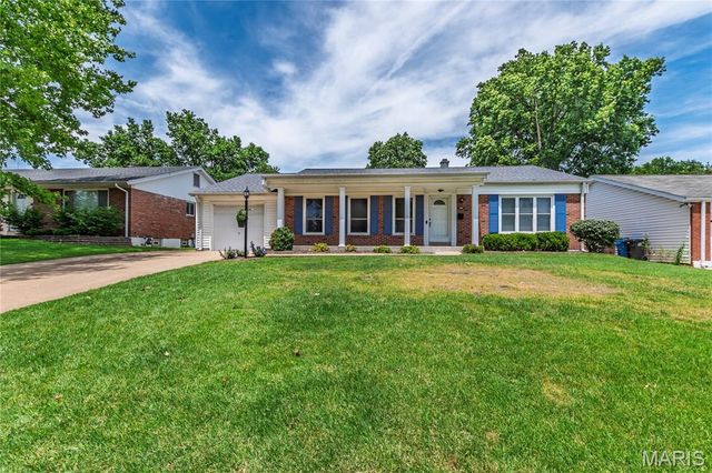 6011 Ranchwood Drive, Affton, MO 63123