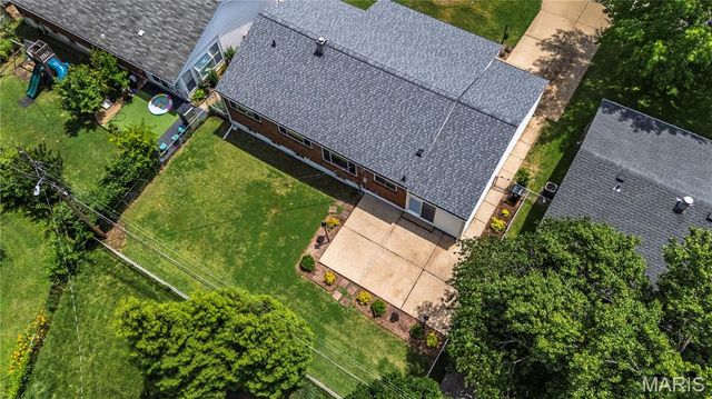 6011 Ranchwood Drive, Affton, MO 63123