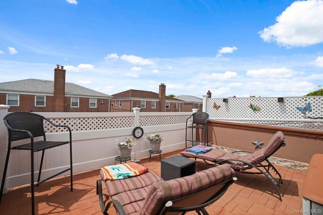 61-36 77th Street, Middle Village, NY 11379
