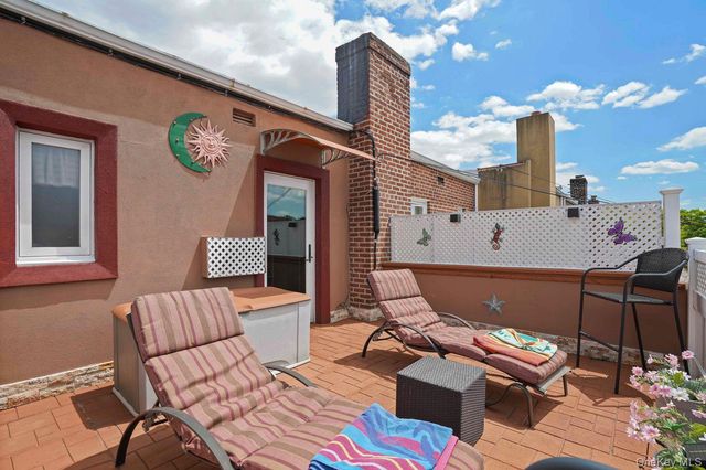 61-36 77th Street, Middle Village, NY 11379