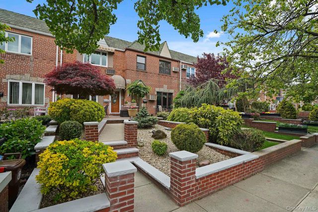 61-36 77th Street, Middle Village, NY 11379