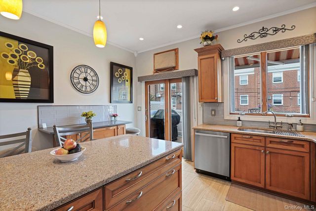 61-36 77th Street, Middle Village, NY 11379