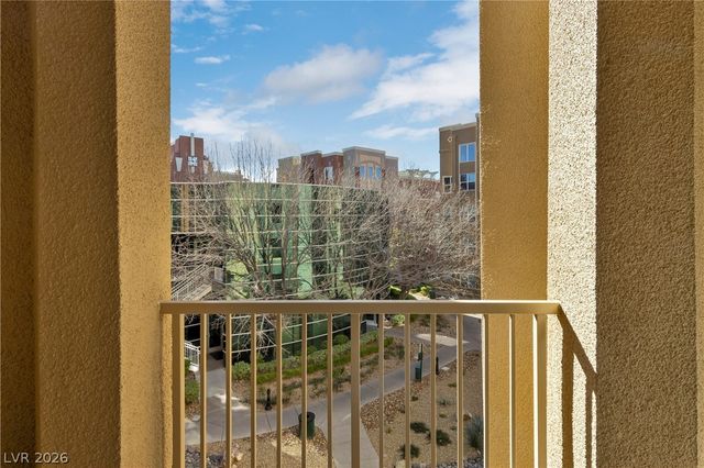 26 East SERENE Avenue 319, Las Vegas, NV 89123