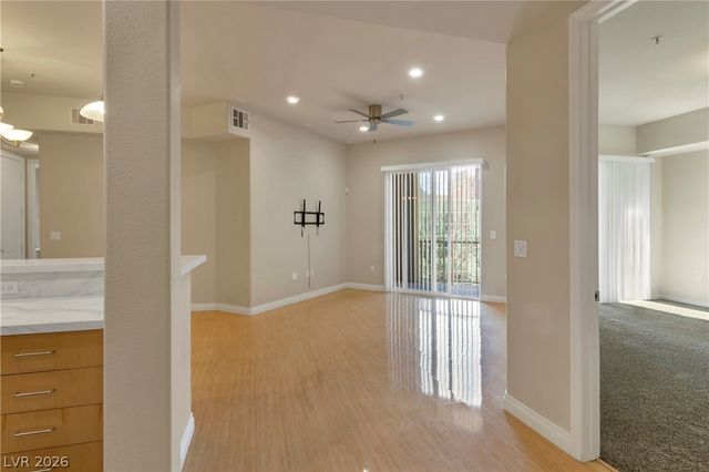 26 East SERENE Avenue 319, Las Vegas, NV 89123