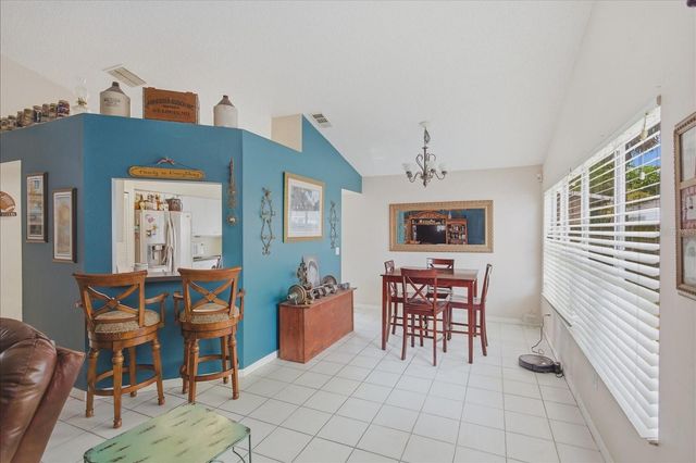 108 N BRISTOL CIRCLE, Sanford, FL 32773