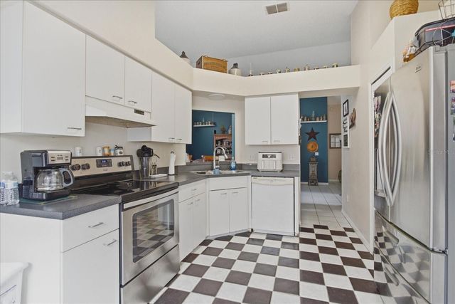 108 N BRISTOL CIRCLE, Sanford, FL 32773