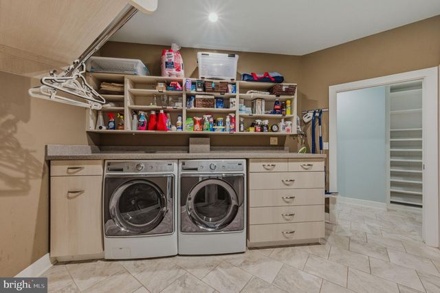 1940 RISING SUN LN, Wilmington, DE 19807