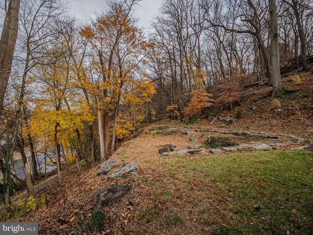 1940 RISING SUN LN, Wilmington, DE 19807