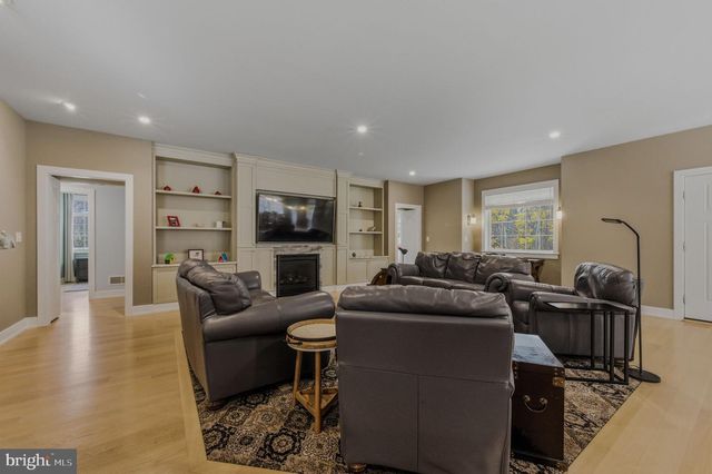 1940 RISING SUN LN, Wilmington, DE 19807