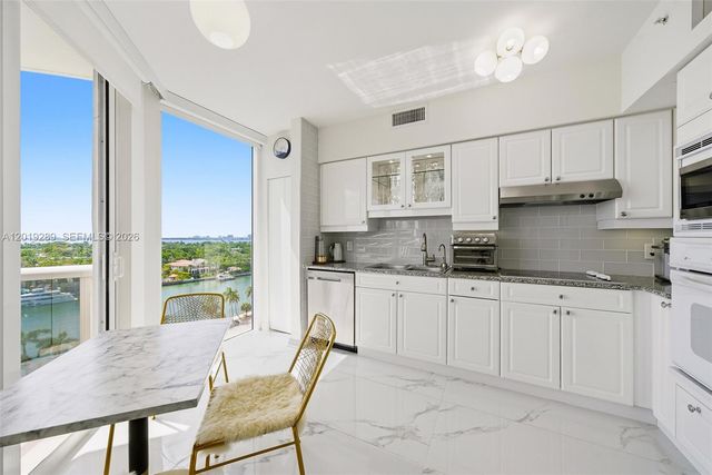 4779 Collins Ave 1206, Miami Beach, FL 33140