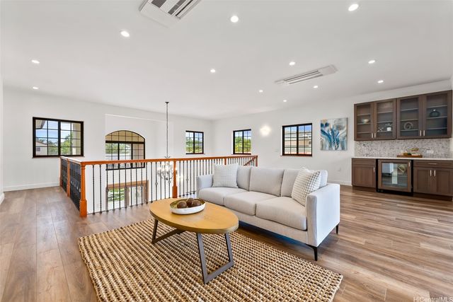 4536 Kolohala Street, Honolulu, HI 96816