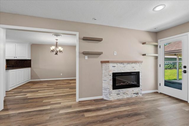 11511 Cherry Point Drive, Mont Belvieu, TX 77535