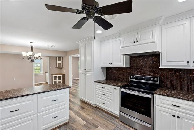 11511 Cherry Point Drive, Mont Belvieu, TX 77535