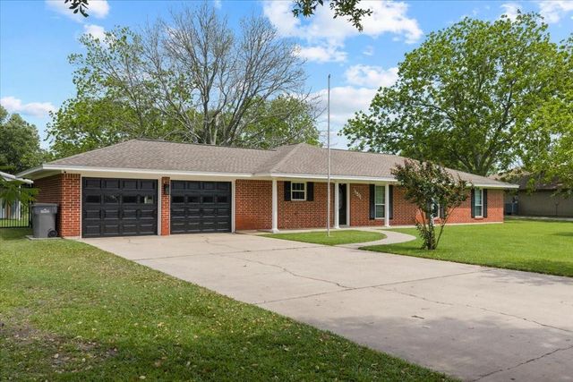 11511 Cherry Point Drive, Mont Belvieu, TX 77535