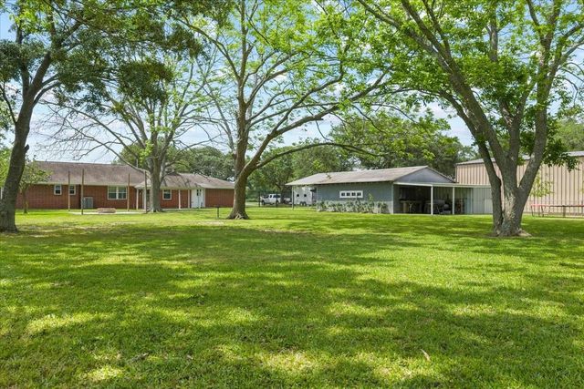 11511 Cherry Point Drive, Mont Belvieu, TX 77535