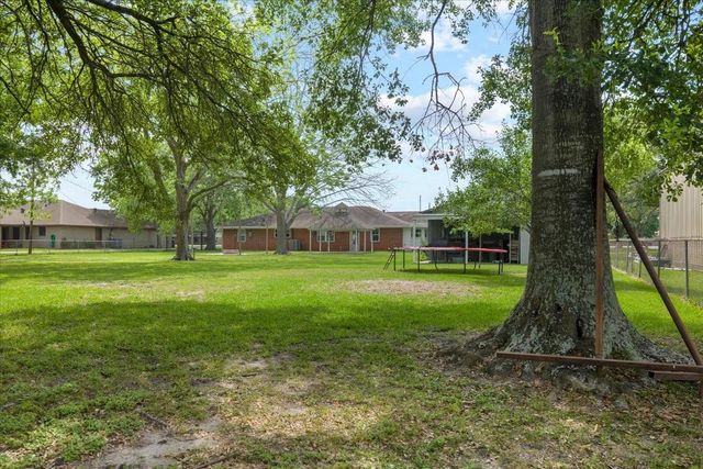 11511 Cherry Point Drive, Mont Belvieu, TX 77535