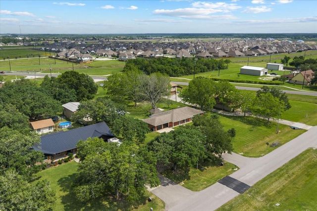 11511 Cherry Point Drive, Mont Belvieu, TX 77535