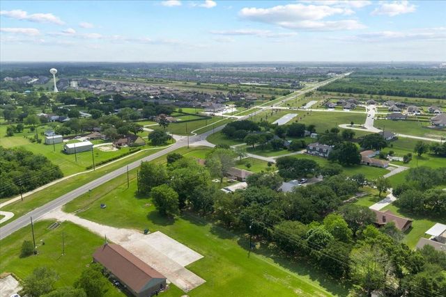 11511 Cherry Point Drive, Mont Belvieu, TX 77535