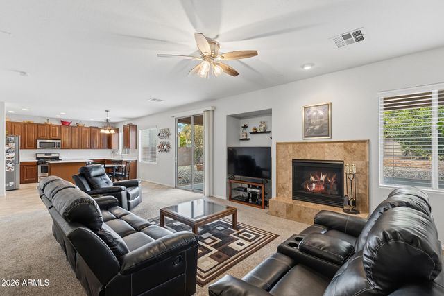 2212 W BLAYLOCK Drive, Phoenix, AZ 85085