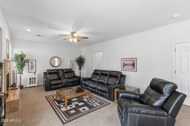 2212 W BLAYLOCK Drive, Phoenix, AZ 85085