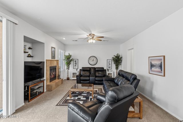 2212 W BLAYLOCK Drive, Phoenix, AZ 85085