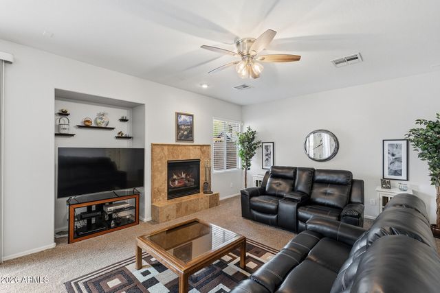 2212 W BLAYLOCK Drive, Phoenix, AZ 85085