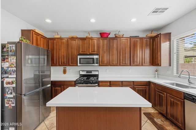 2212 W BLAYLOCK Drive, Phoenix, AZ 85085