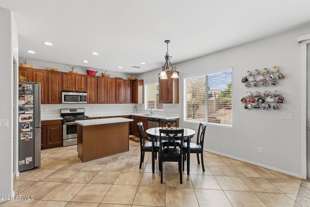 2212 W BLAYLOCK Drive, Phoenix, AZ 85085